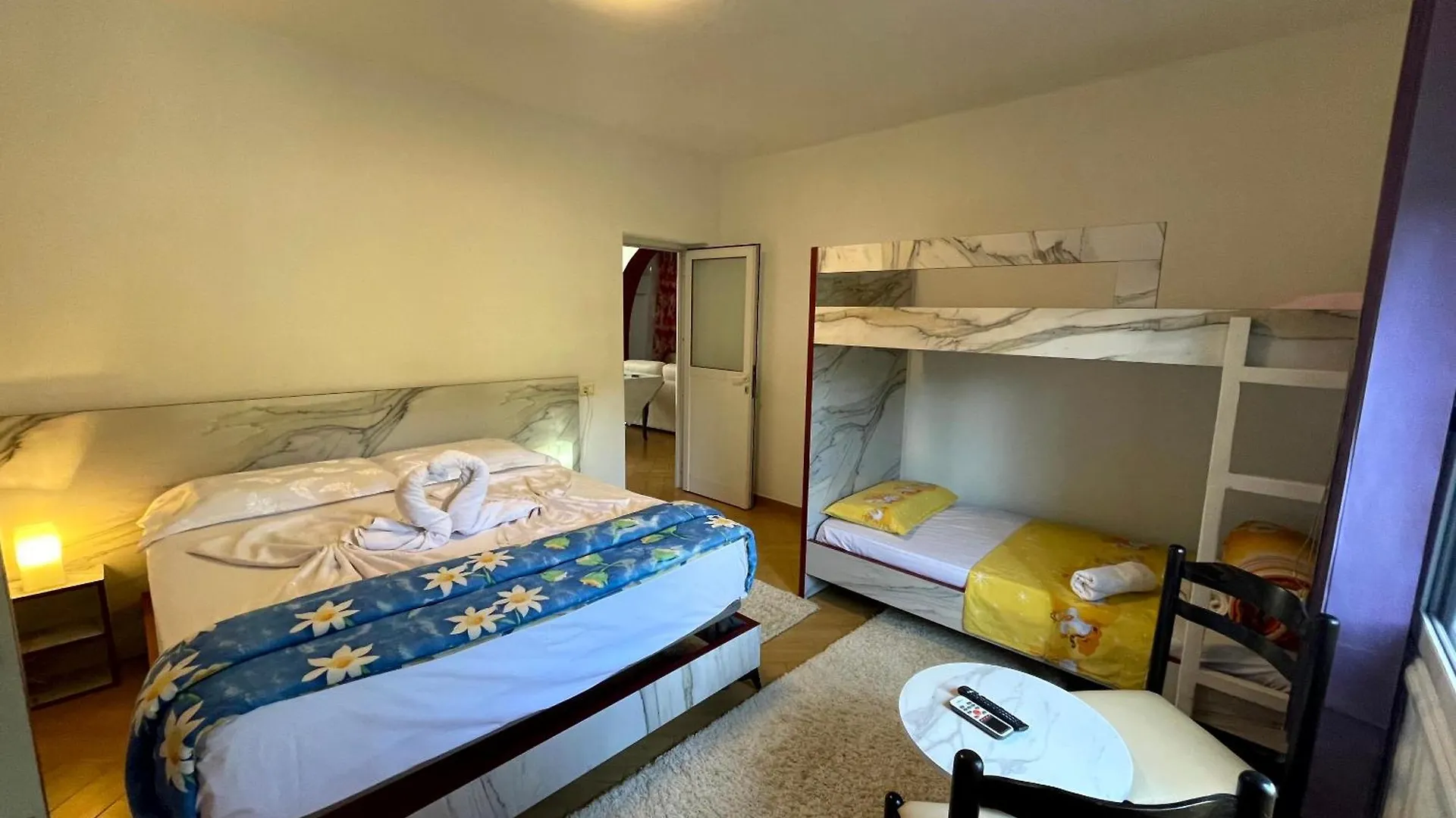Belvedere Apartment Vlorë 0*,  Albanien
